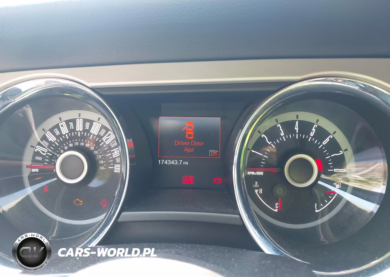 2013 Ford Mustang V6 Premium VIN:1ZVBP8AM0D5233094 - 7