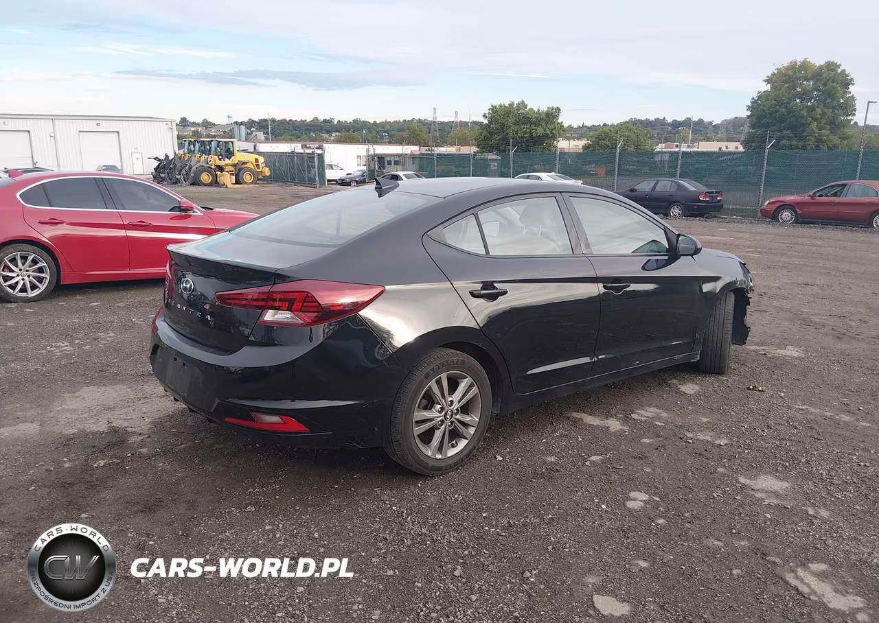 2019 Hyundai Elantra Sel VIN:5NPD84LF6KH415248 - 4
