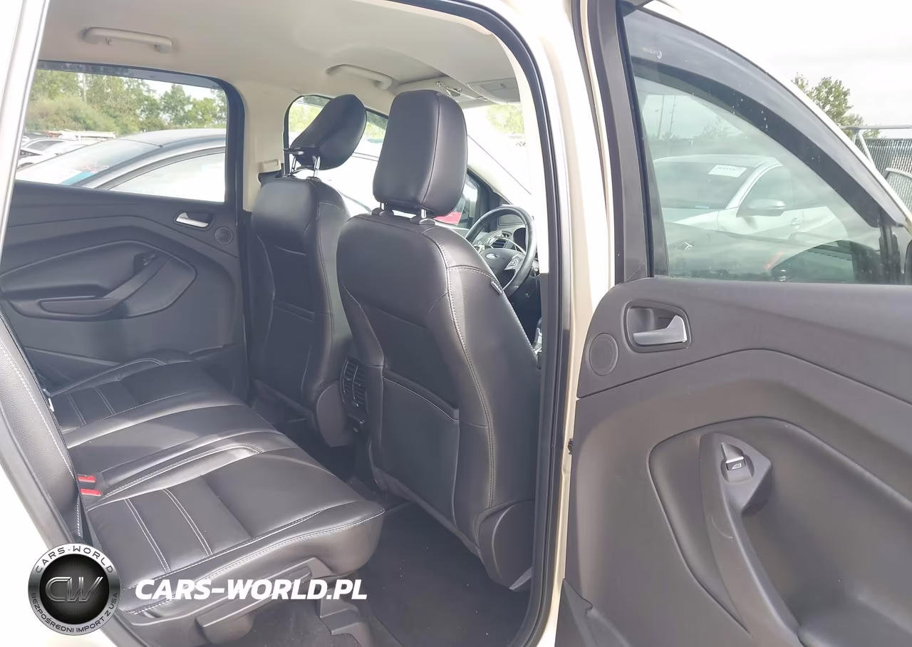 2018 Ford Escape Titanium VIN:1FMCU0J98JUC85924 - 8