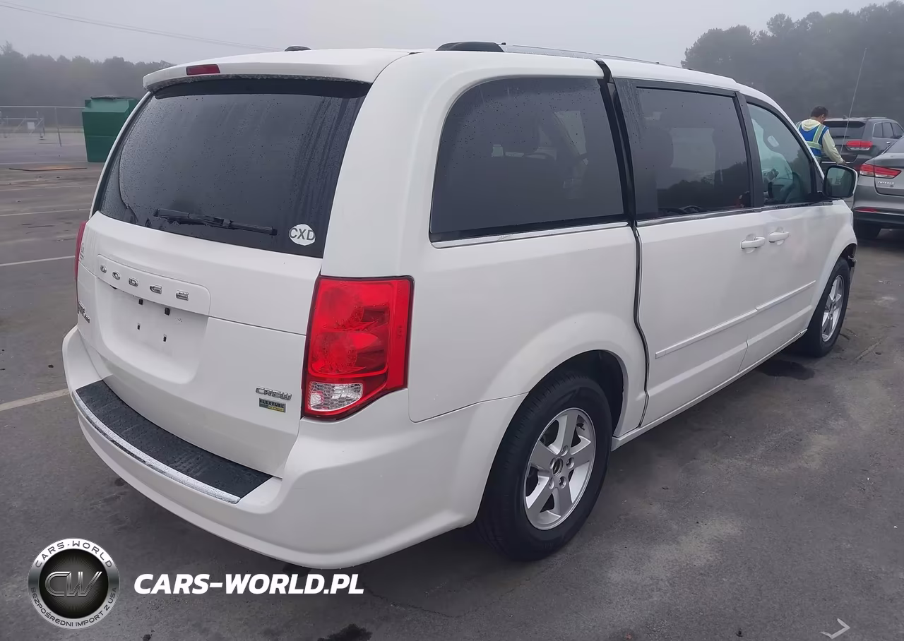 2011 Dodge Grand Caravan Crew VIN:2D4RN5DG3BR661756 - 4