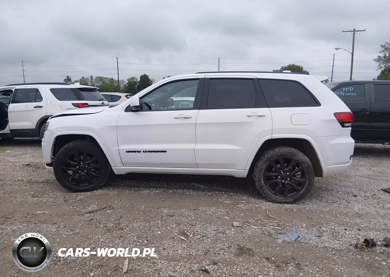 2020 Jeep Grand Cherokee Altitude 4X4 VIN:1C4RJFAG6LC101274 - 14