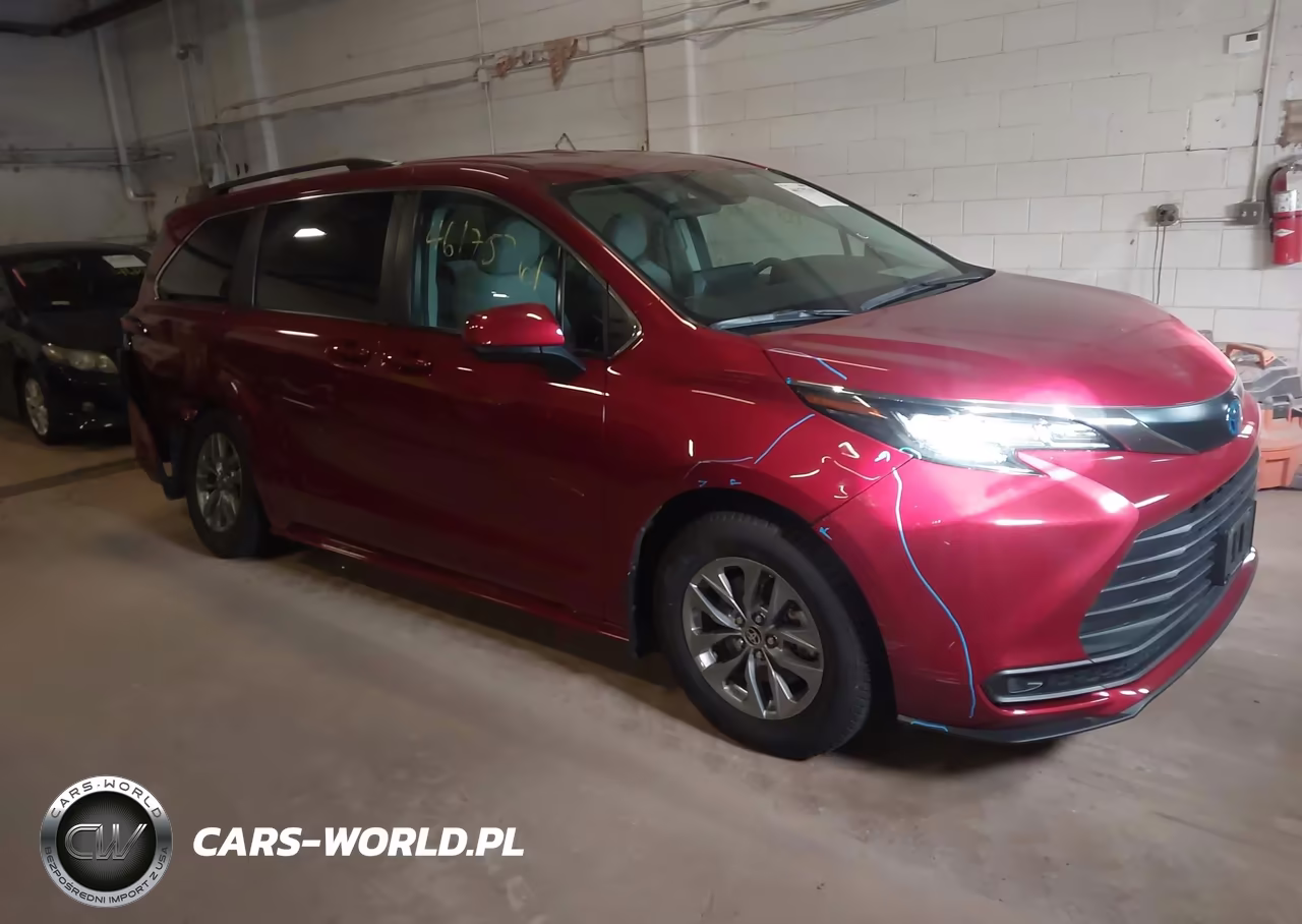 2022 Toyota Sienna Le