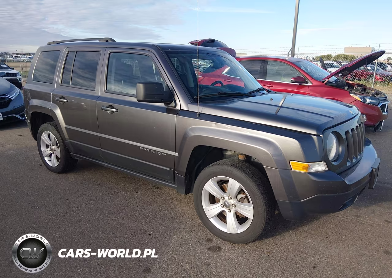 2015 Jeep Patriot Latitude – zdjęcie 1 z 17