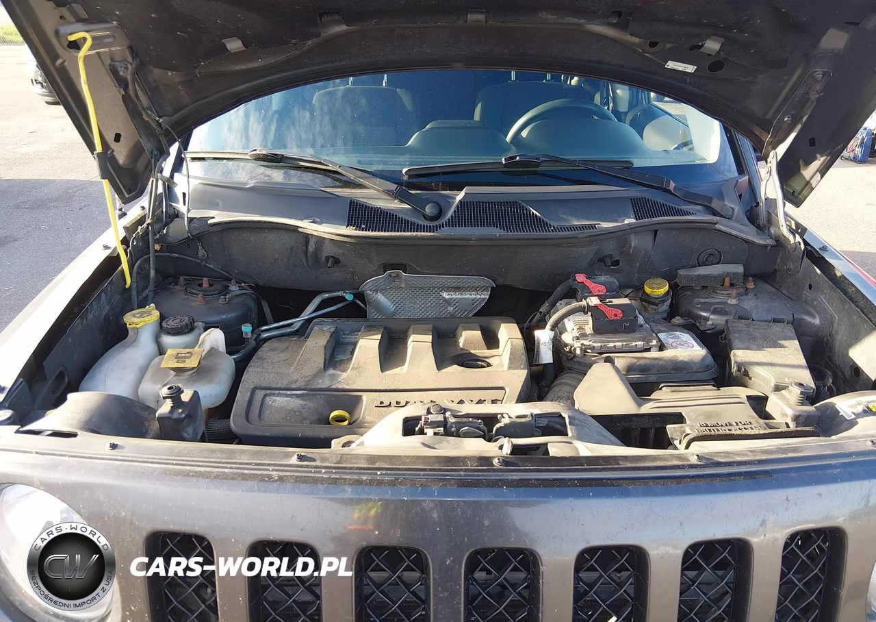 2015 Jeep Patriot Latitude VIN:1C4NJRFB4FD136276 - 10