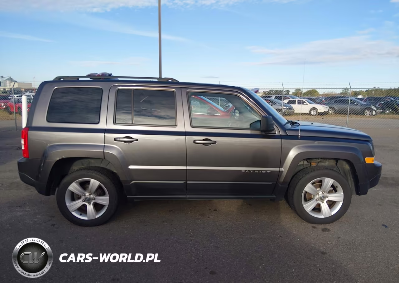 2015 Jeep Patriot Latitude VIN:1C4NJRFB4FD136276 - 14