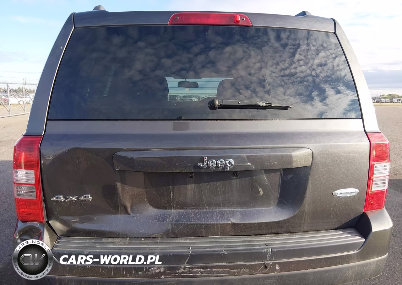 2015 Jeep Patriot Latitude VIN:1C4NJRFB4FD136276 - 6