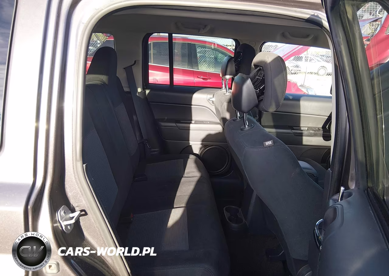 2015 Jeep Patriot Latitude VIN:1C4NJRFB4FD136276 - 8