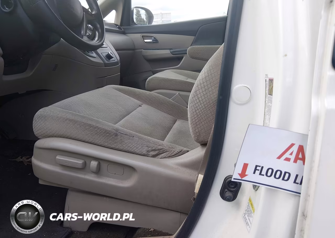 2015 Honda Odyssey Lx VIN:5FNRL5H21FB114407 - 6