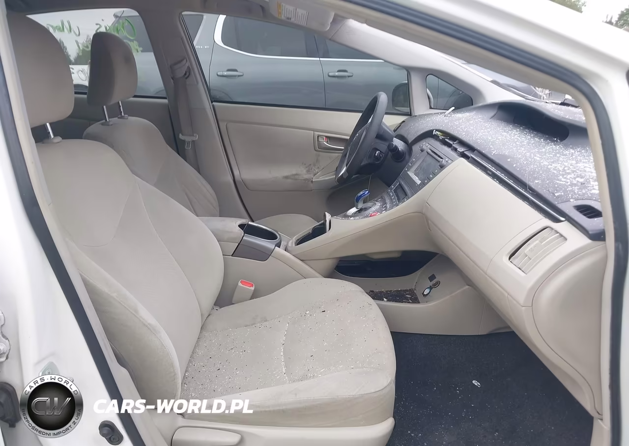 2015 Toyota Prius Two VIN:JTDKN3DU0F1995908 - 5