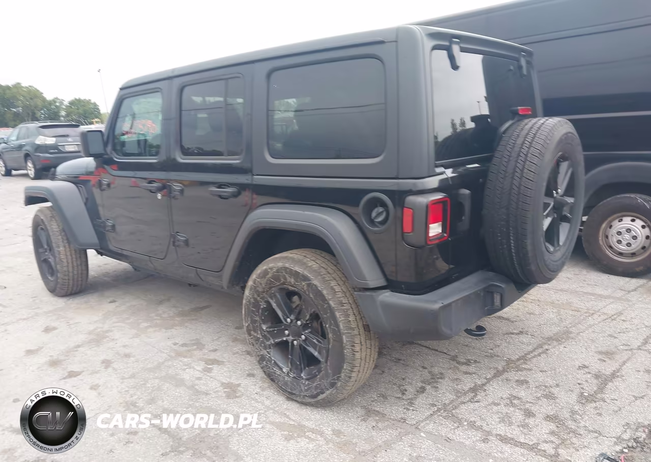 2020 Jeep Wrangler Unlimited Sport Altitude 4X4 VIN:1C4HJXDG6LW313359 - 3