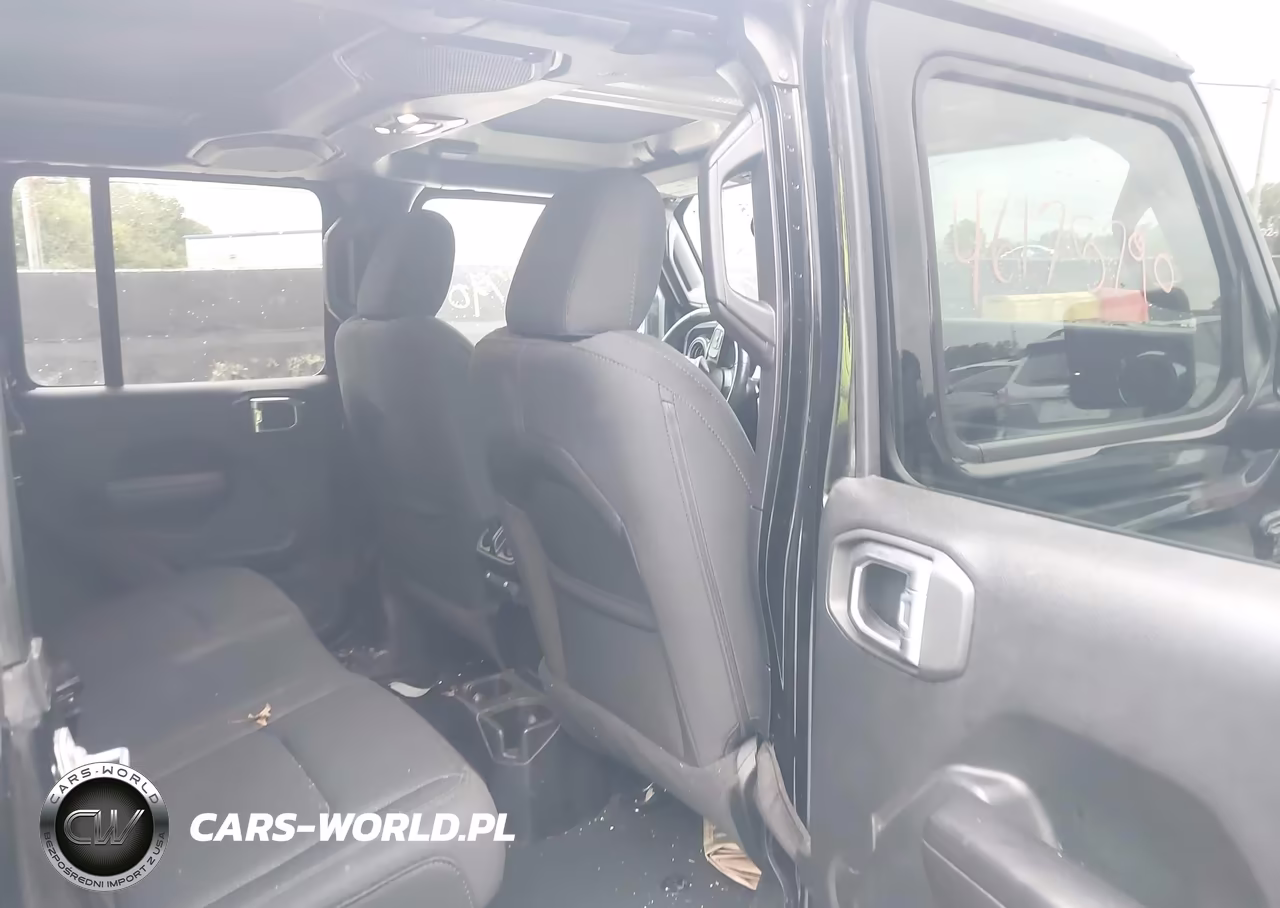 2020 Jeep Wrangler Unlimited Sport Altitude 4X4 VIN:1C4HJXDG6LW313359 - 8