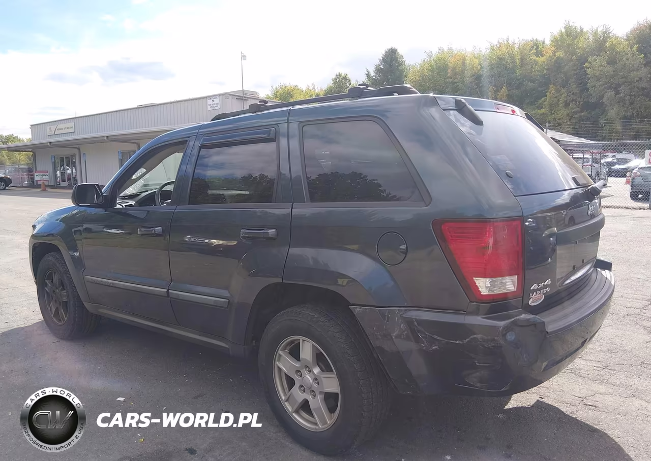 2007 Jeep Grand Cherokee Laredo VIN:1J8GR48K37C687090 - 3
