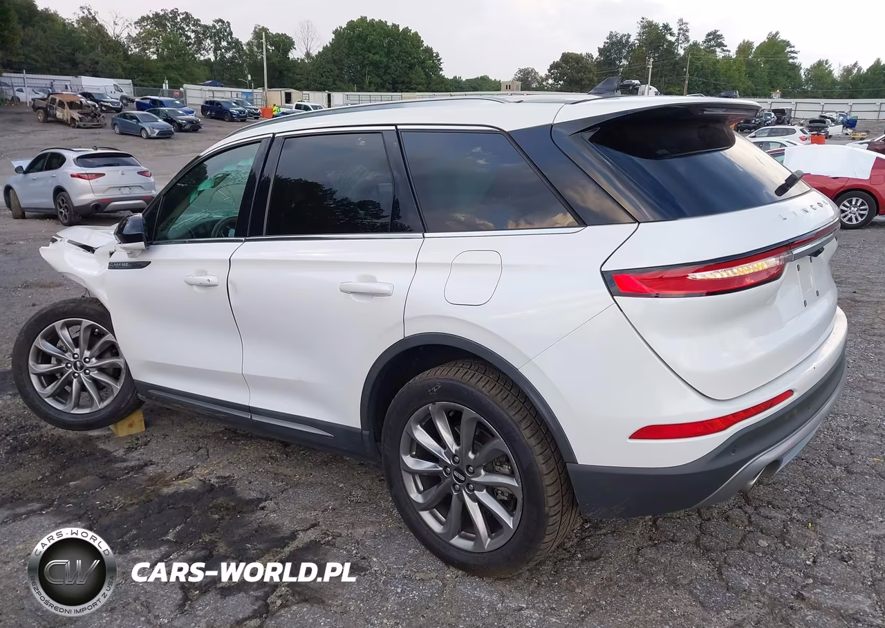 2022 Lincoln Corsair Standard VIN:5LMCJ1C96NUL12648 - 3