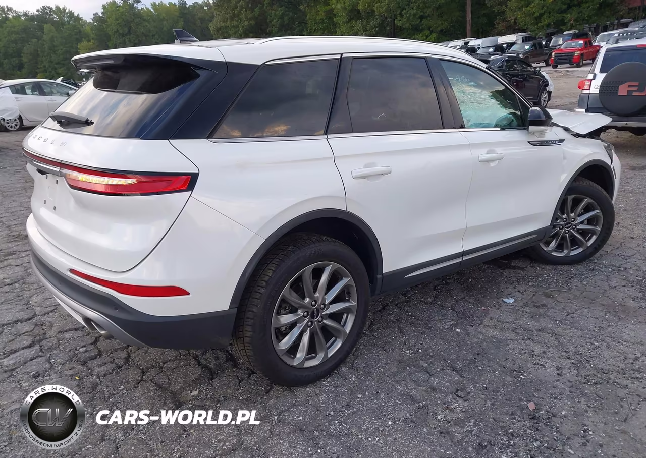 2022 Lincoln Corsair Standard VIN:5LMCJ1C96NUL12648 - 4