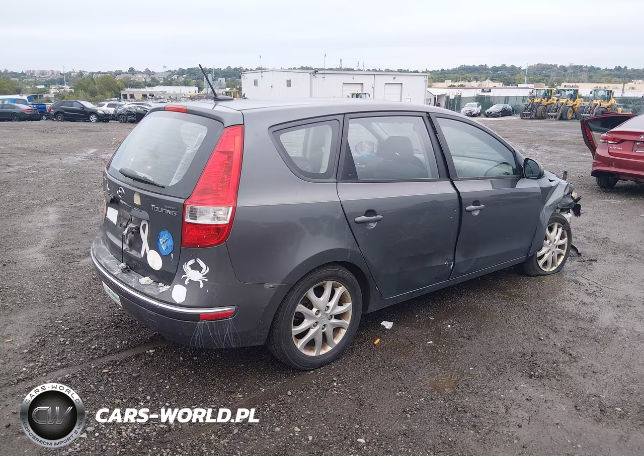2009 Hyundai Elantra Touring VIN:KMHDC86EX9U034555 - 4