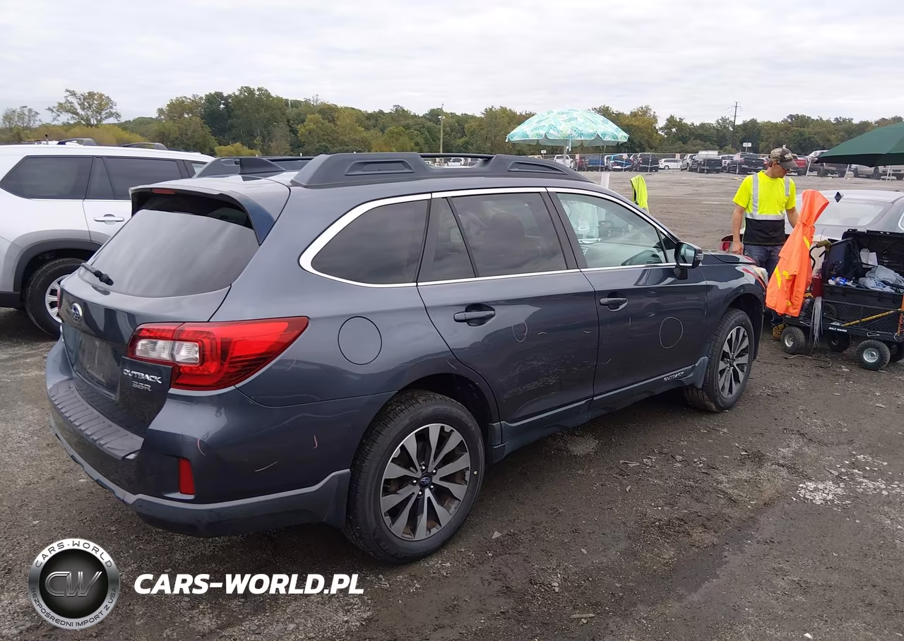 2016 Subaru Outback 3.6R Limited VIN:4S4BSEJC5G3311890 - 4