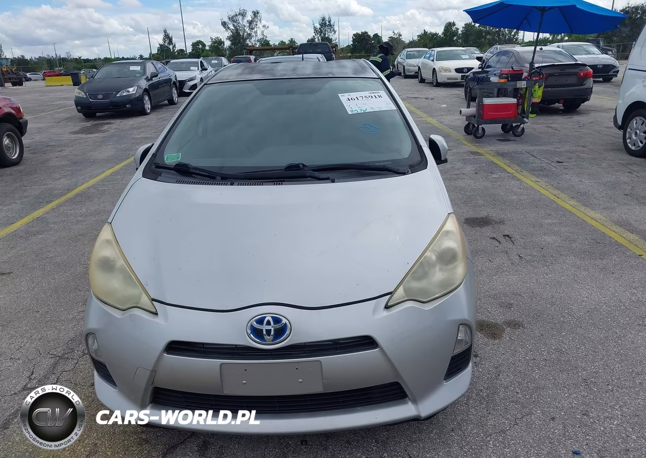 2012 Toyota Prius C One VIN:JTDKDTB32C1509396 - 6
