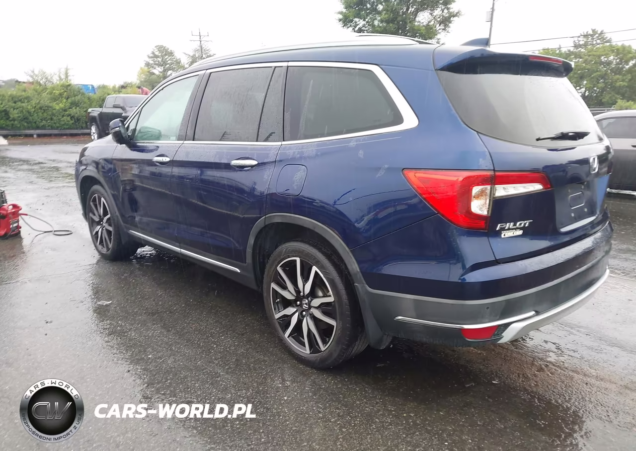 2019 Honda Pilot Touring VIN:5FNYF5H96KB030321 - 3