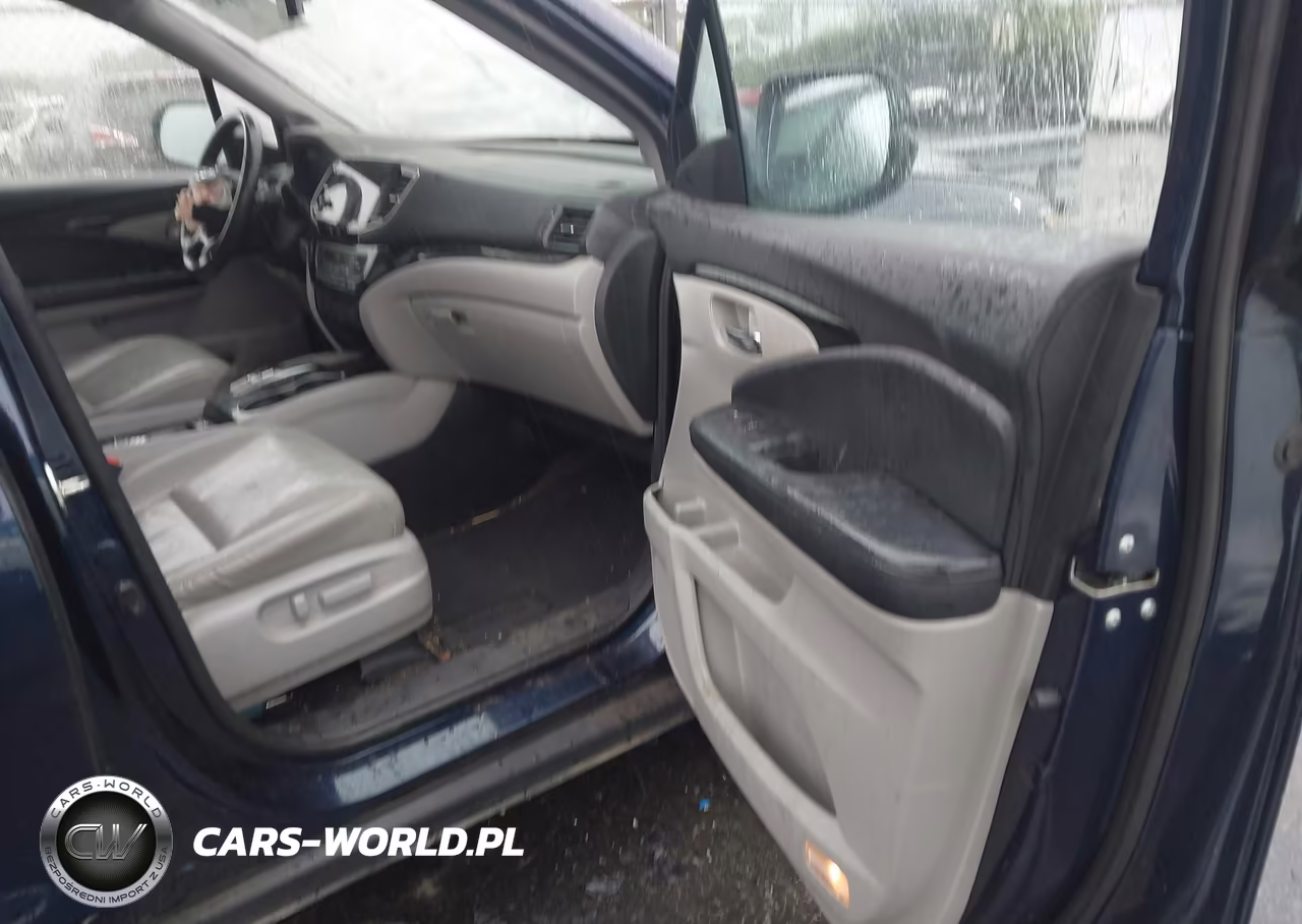 2019 Honda Pilot Touring VIN:5FNYF5H96KB030321 - 5
