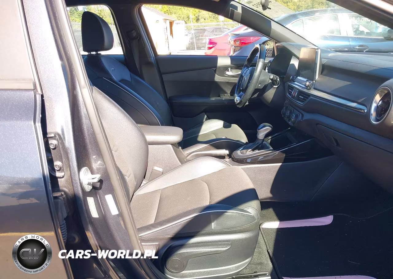 2021 Kia Forte Gt-Line VIN:3KPF34AD2ME400102 - 5
