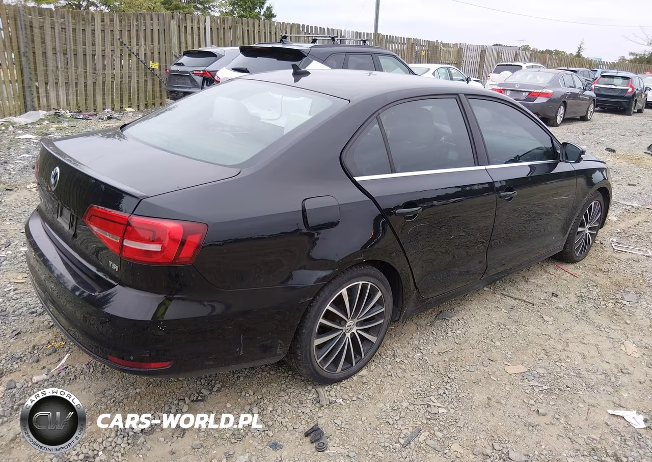 2015 Volkswagen Jetta 1.8T Sport VIN:3VWD17AJ8FM420865 - 4