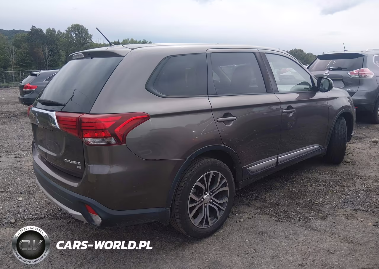 2016 Mitsubishi Outlander Se VIN:JA4AD3A31GZ035004 - 4
