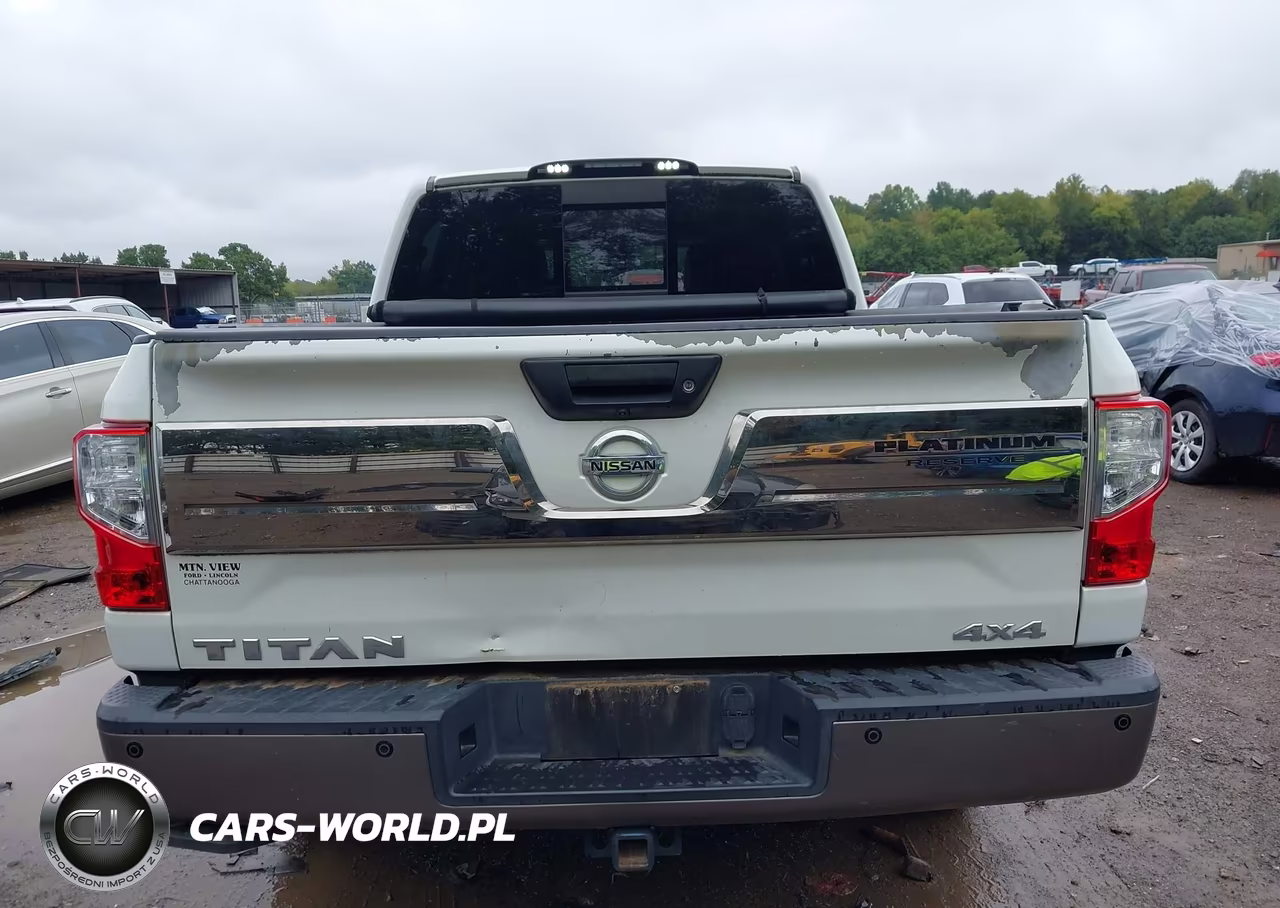 2017 Nissan Titan Platinum Reserve VIN:1N6AA1E58HN536850 - 16
