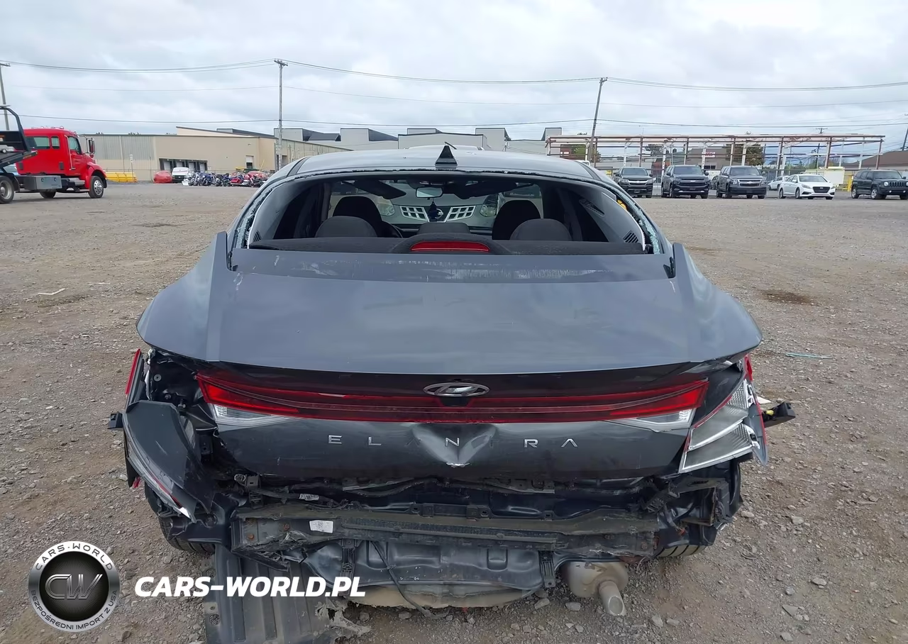2022 Hyundai Elantra Sel VIN:5NPLS4AG2NH056302 - 17