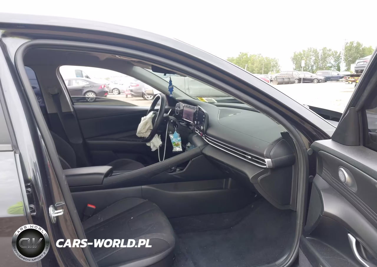 2022 Hyundai Elantra Sel VIN:5NPLS4AG2NH056302 - 5