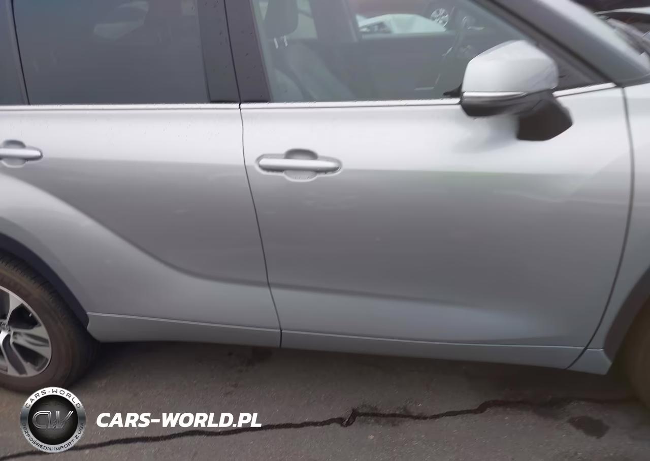 2022 Toyota Highlander Xle VIN:5TDGZRAH7NS137454 - 13