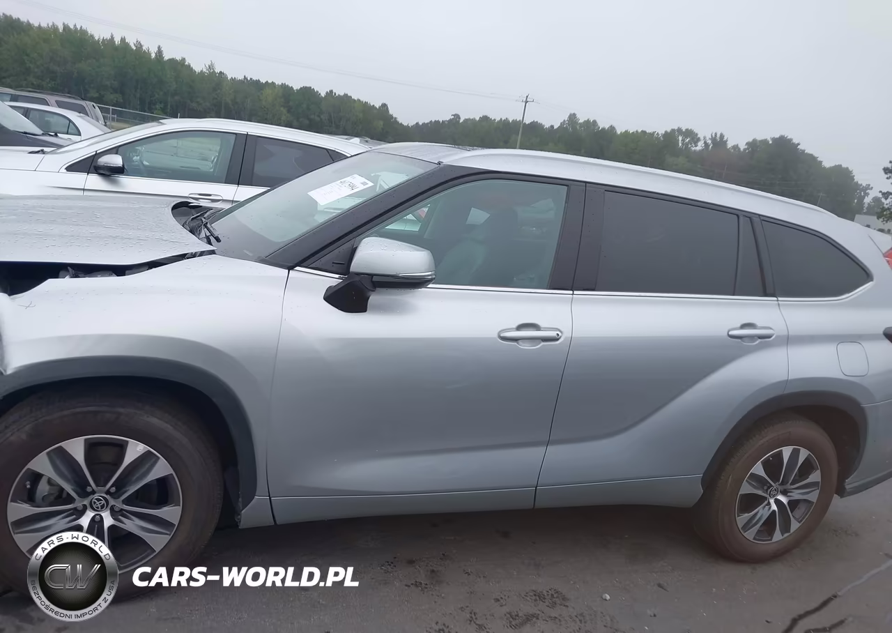 2022 Toyota Highlander Xle VIN:5TDGZRAH7NS137454 - 14