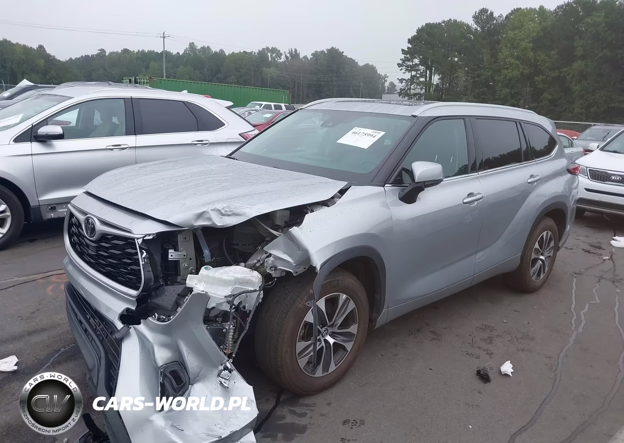 2022 Toyota Highlander Xle VIN:5TDGZRAH7NS137454 - 2