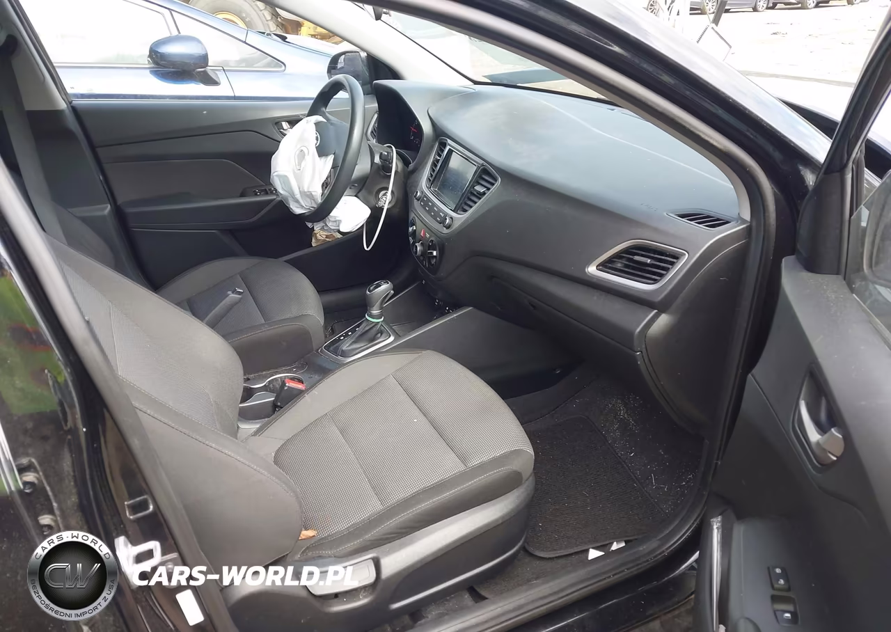 2019 Hyundai Accent Sel VIN:3KPC24A30KE066968 - 5