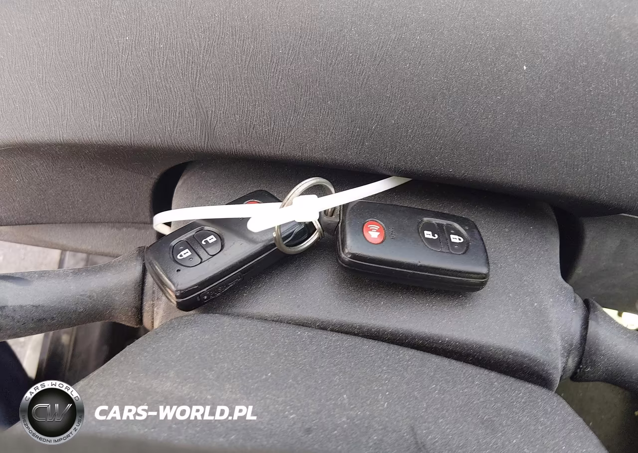 2013 Toyota Prius Three VIN:JTDKN3DU3D5543103 - 11