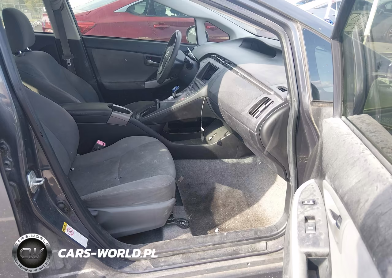 2013 Toyota Prius Three VIN:JTDKN3DU3D5543103 - 5