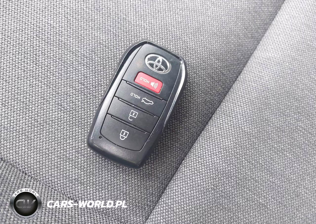2025 Toyota Camry Le VIN:4T1DAACK3SU035642 - 11