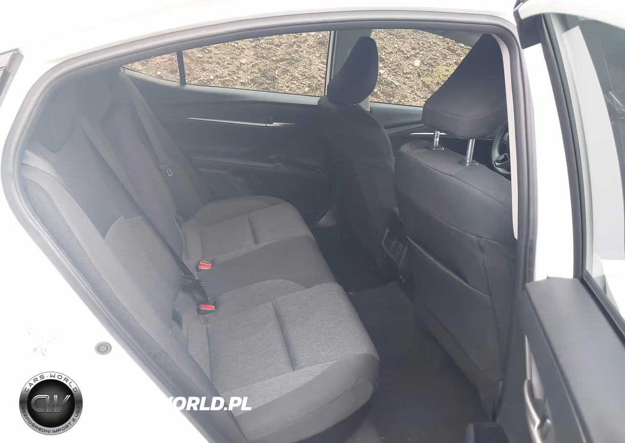 2025 Toyota Camry Le VIN:4T1DAACK3SU035642 - 8