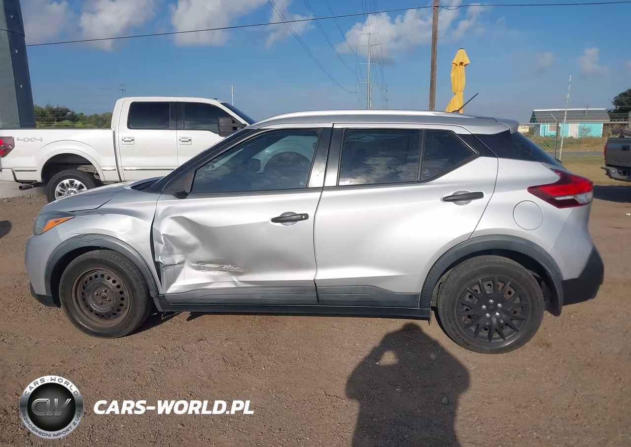 2018 Nissan Kicks S VIN:3N1CP5CU9JL509757 - 15