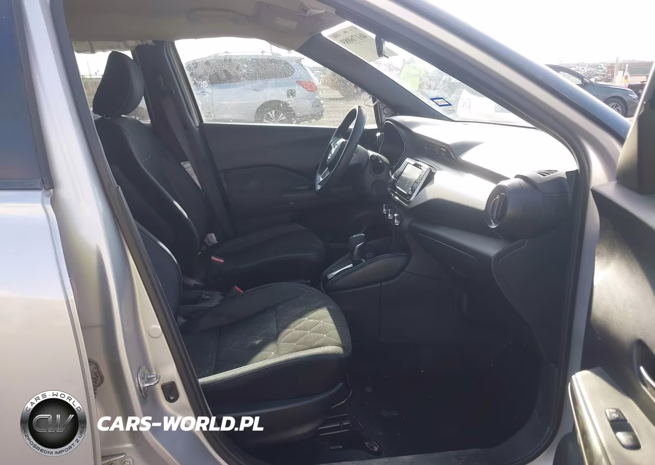 2018 Nissan Kicks S VIN:3N1CP5CU9JL509757 - 5