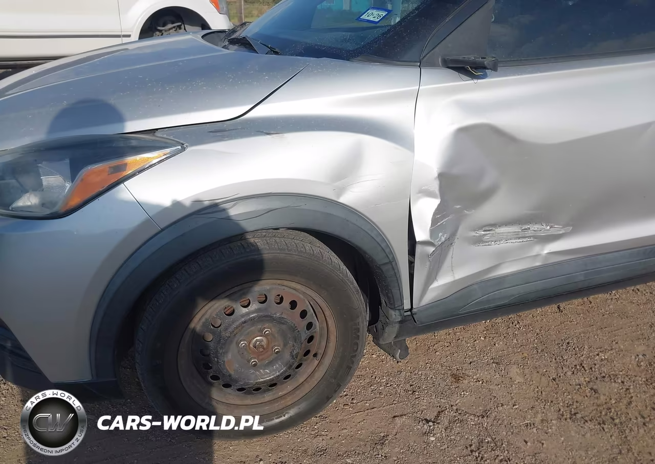 2018 Nissan Kicks S VIN:3N1CP5CU9JL509757 - 6