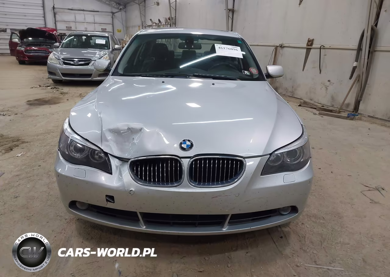 2007 BMW 530Xi VIN:WBANF73527CU24077 - 12