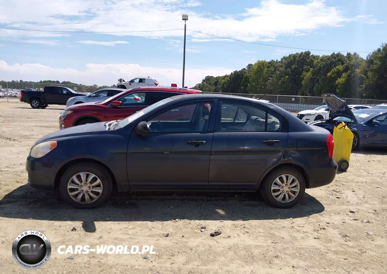 2009 Hyundai Accent Gls VIN:KMHCM46C59U308292 - 15