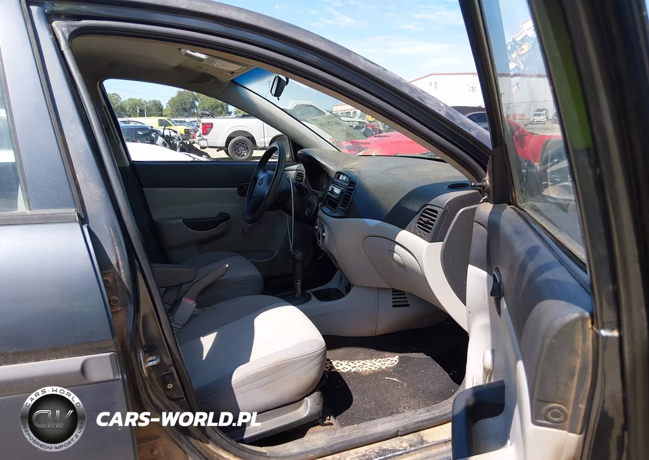 2009 Hyundai Accent Gls VIN:KMHCM46C59U308292 - 5