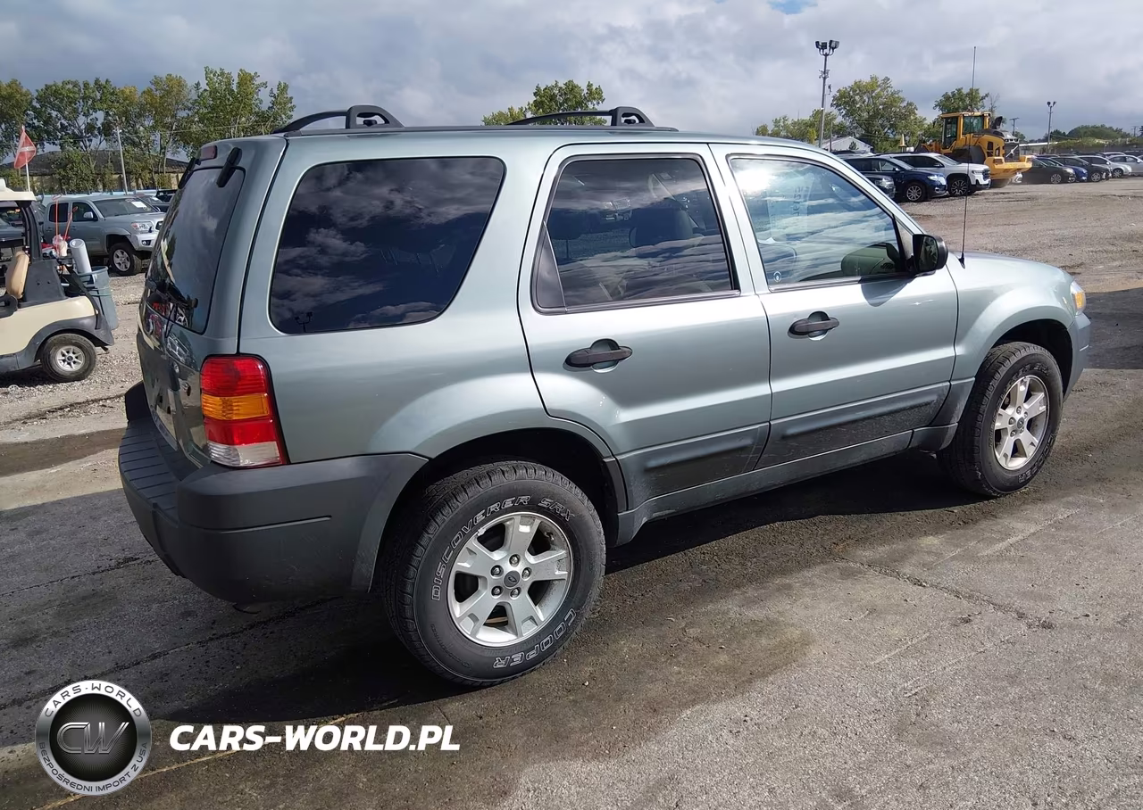 2005 Ford Escape Xlt VIN:1FMCU03175DA20909 - 4