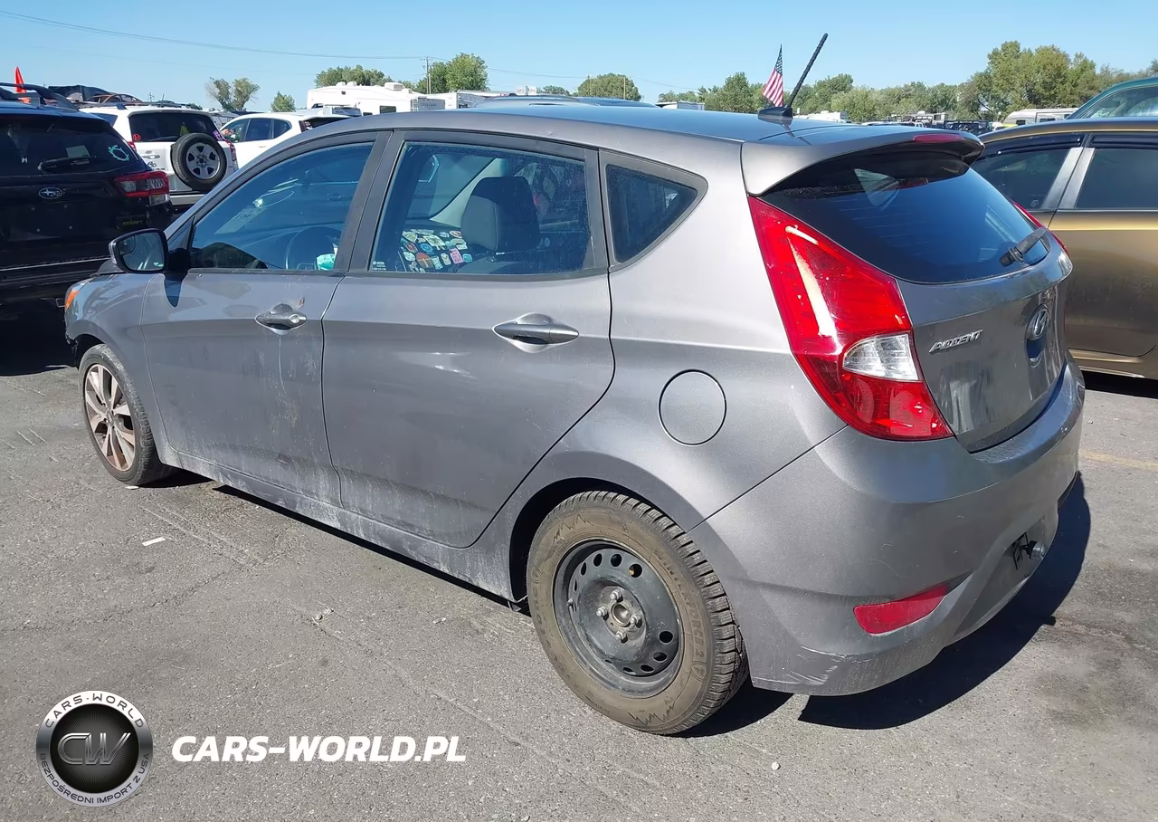 2017 Hyundai Accent Sport VIN:KMHCU5AE3HU356435 - 3