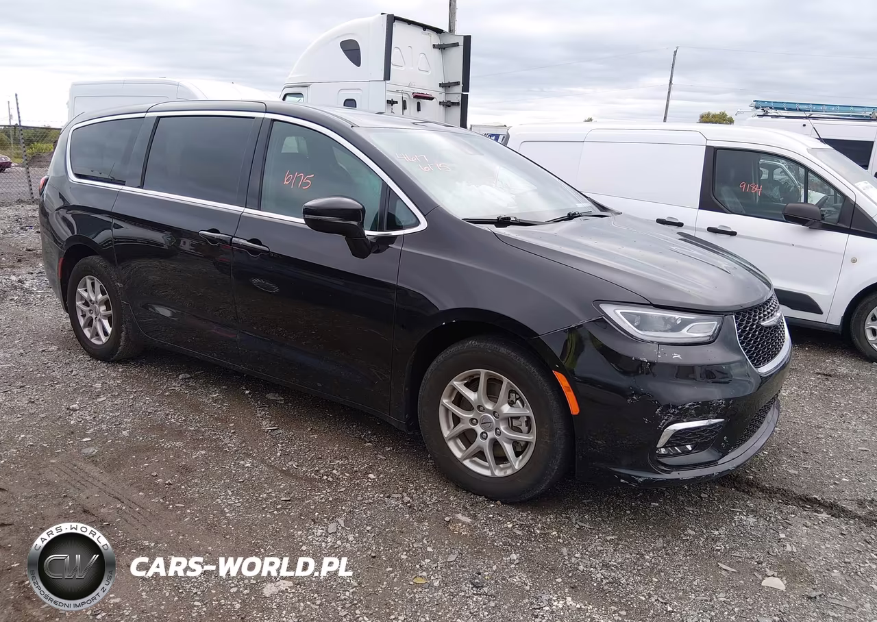 2025 Chrysler Pacifica Select