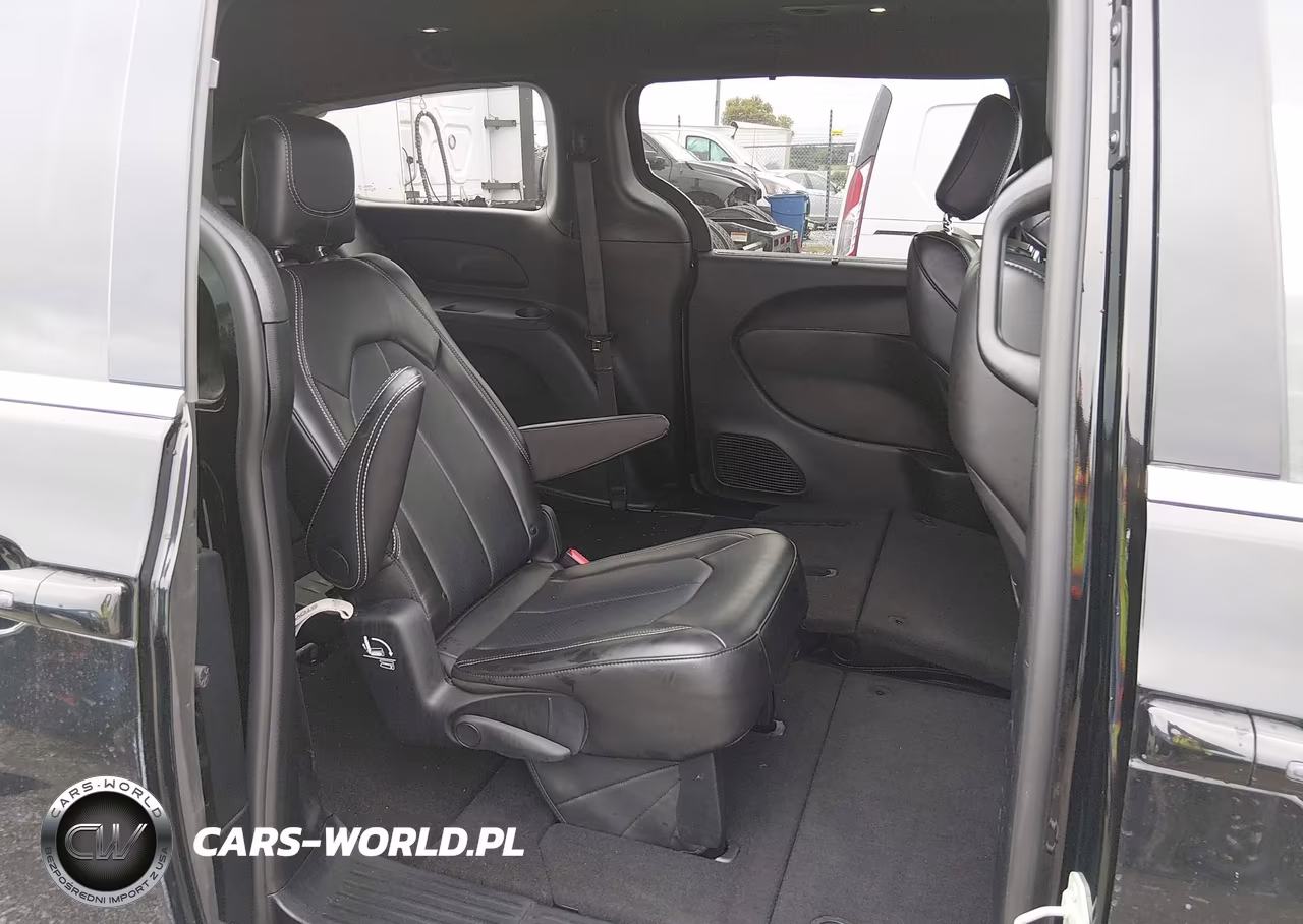 2025 Chrysler Pacifica Select VIN:2C4RC1BG3SR506560 - 8