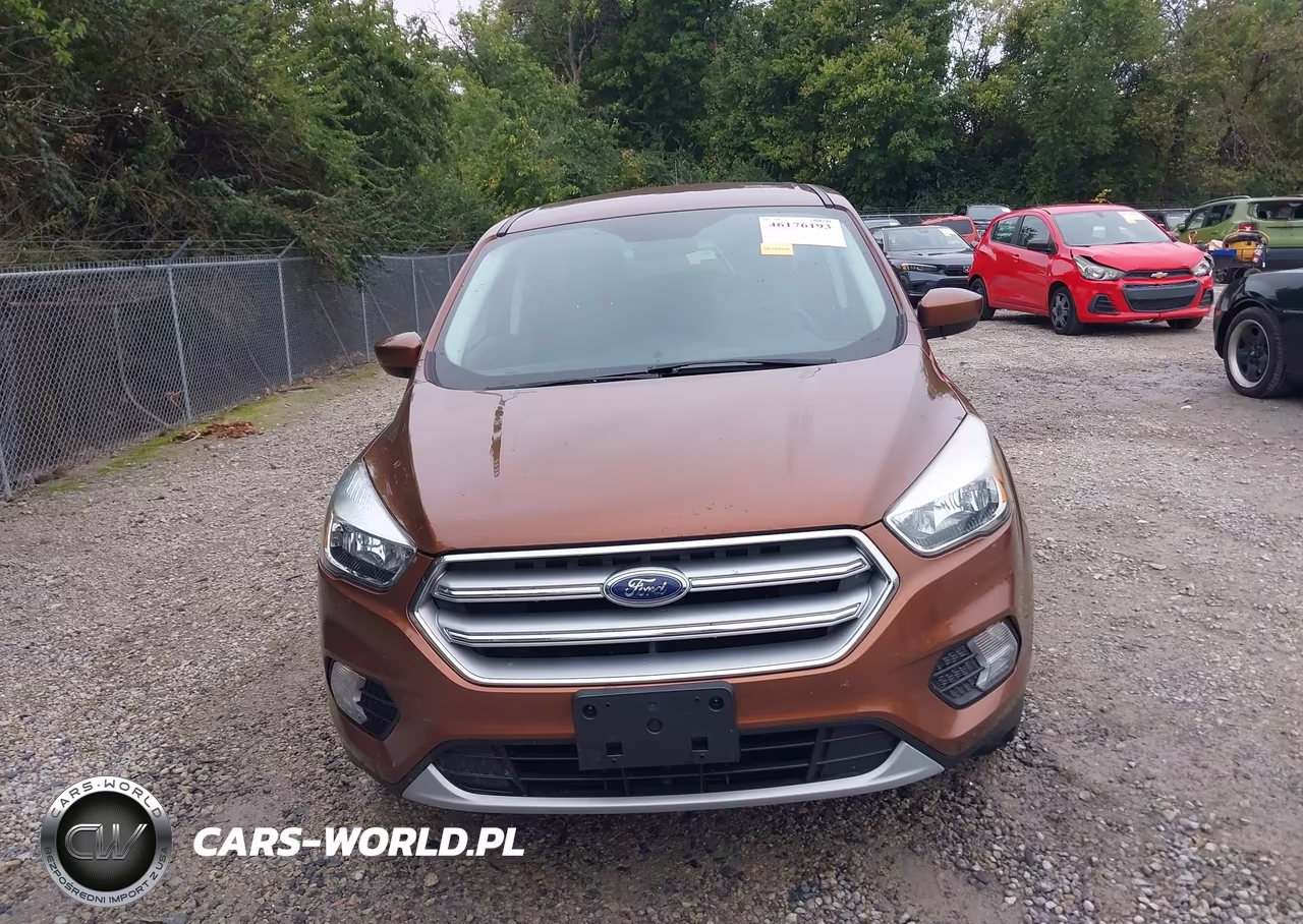 2017 Ford Escape Se VIN:1FMCU0GD2HUB28170 - 12