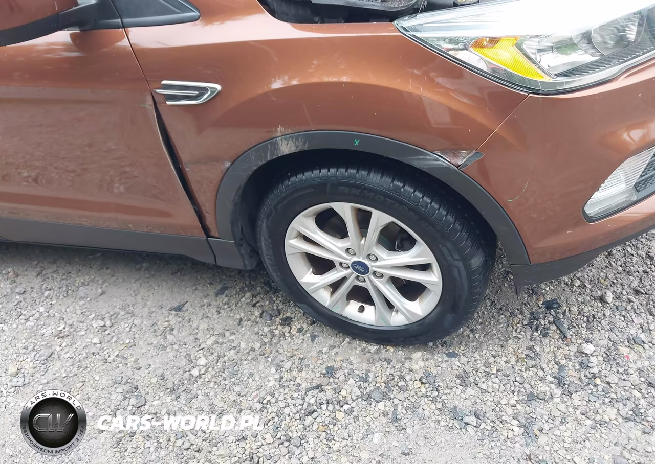 2017 Ford Escape Se VIN:1FMCU0GD2HUB28170 - 17