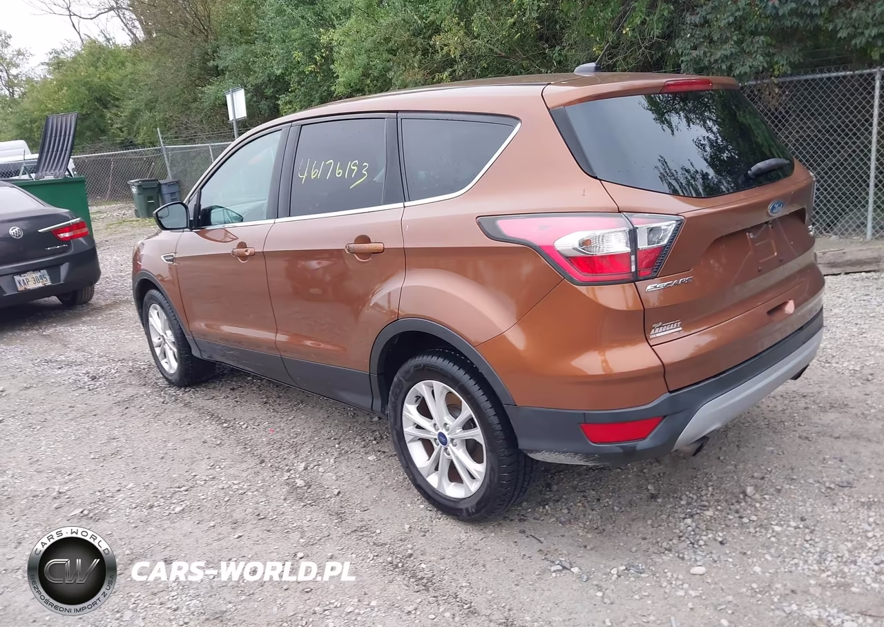2017 Ford Escape Se VIN:1FMCU0GD2HUB28170 - 3